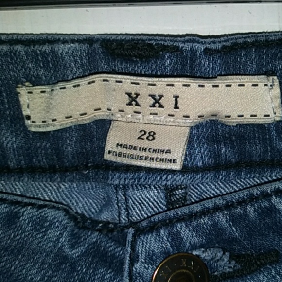 Blue Jeans - Picture 3 of 4